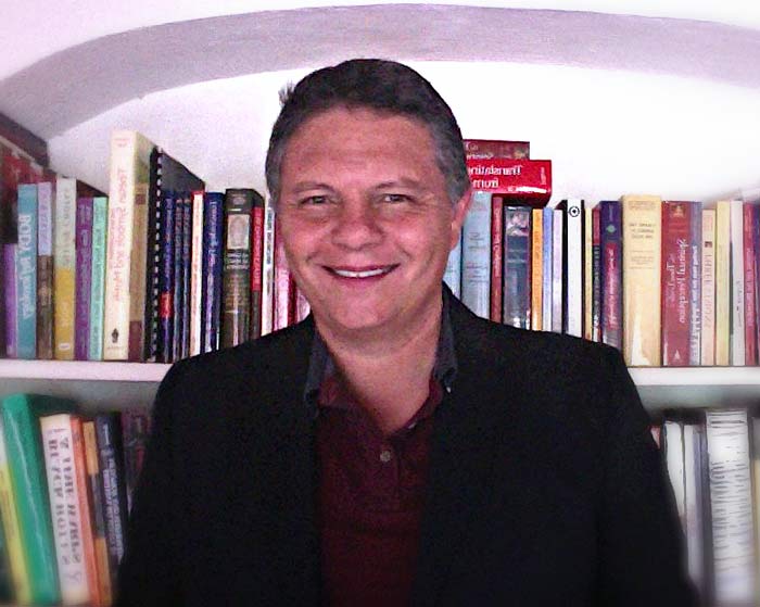 Dr. Salvador Ruiz Correa