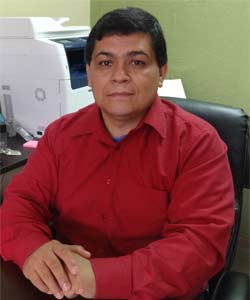 Dr. Manuel Ortiz