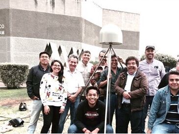 Colaboradores del proyecto, que participaron en la instalación de la primera estación GPS, denominada FESA._preview.jpg