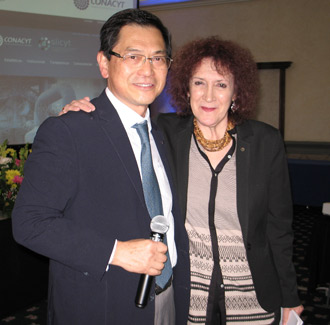 Dr. Yunny Meas Vong y Dra. Julia Taguena Parga