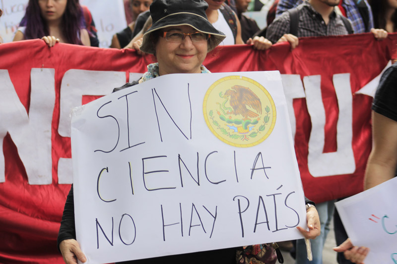 Sin-Ciencia-No-hay-pais1.jpg