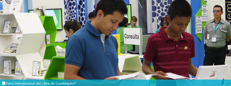 web-lectores-en-stand-conacyt-1